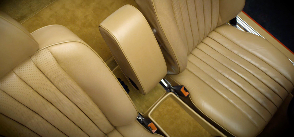 Piele & interior